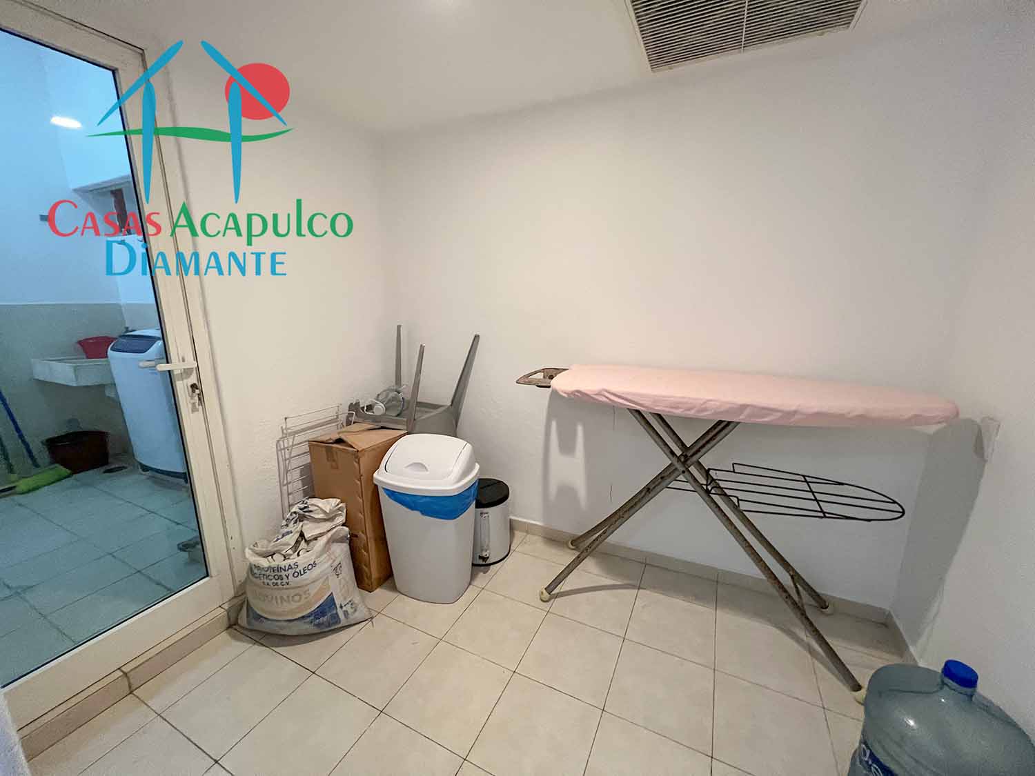 Playamar Diamante T2 501 - Cuarto de servicio 1