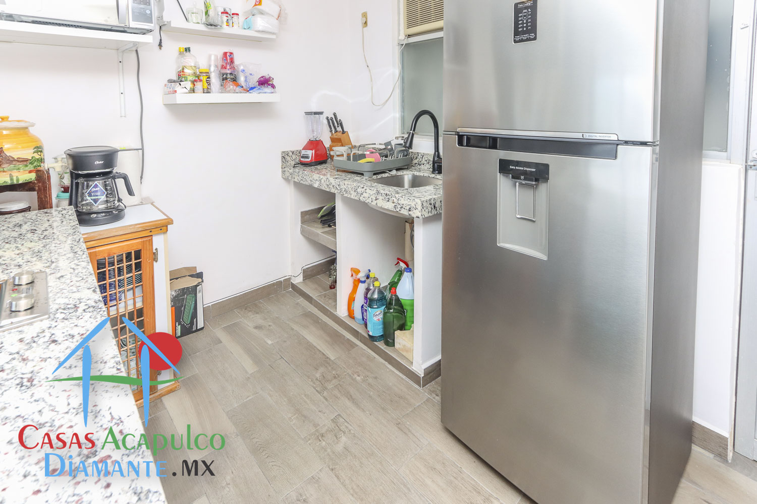 Sol y Mar B 1002 - Cocina 3