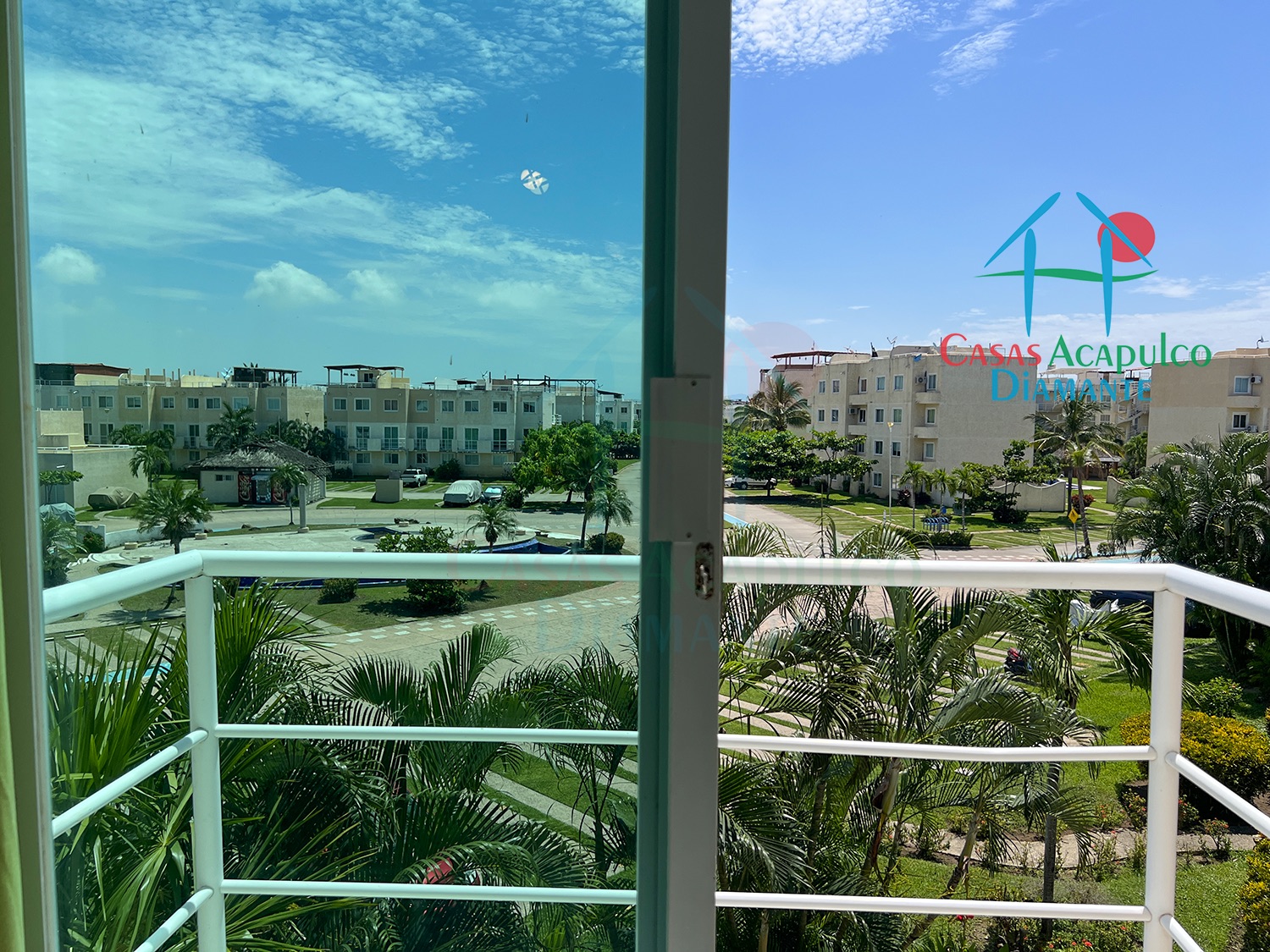 Marina Diamante Optimist E 06 - Balcones 2