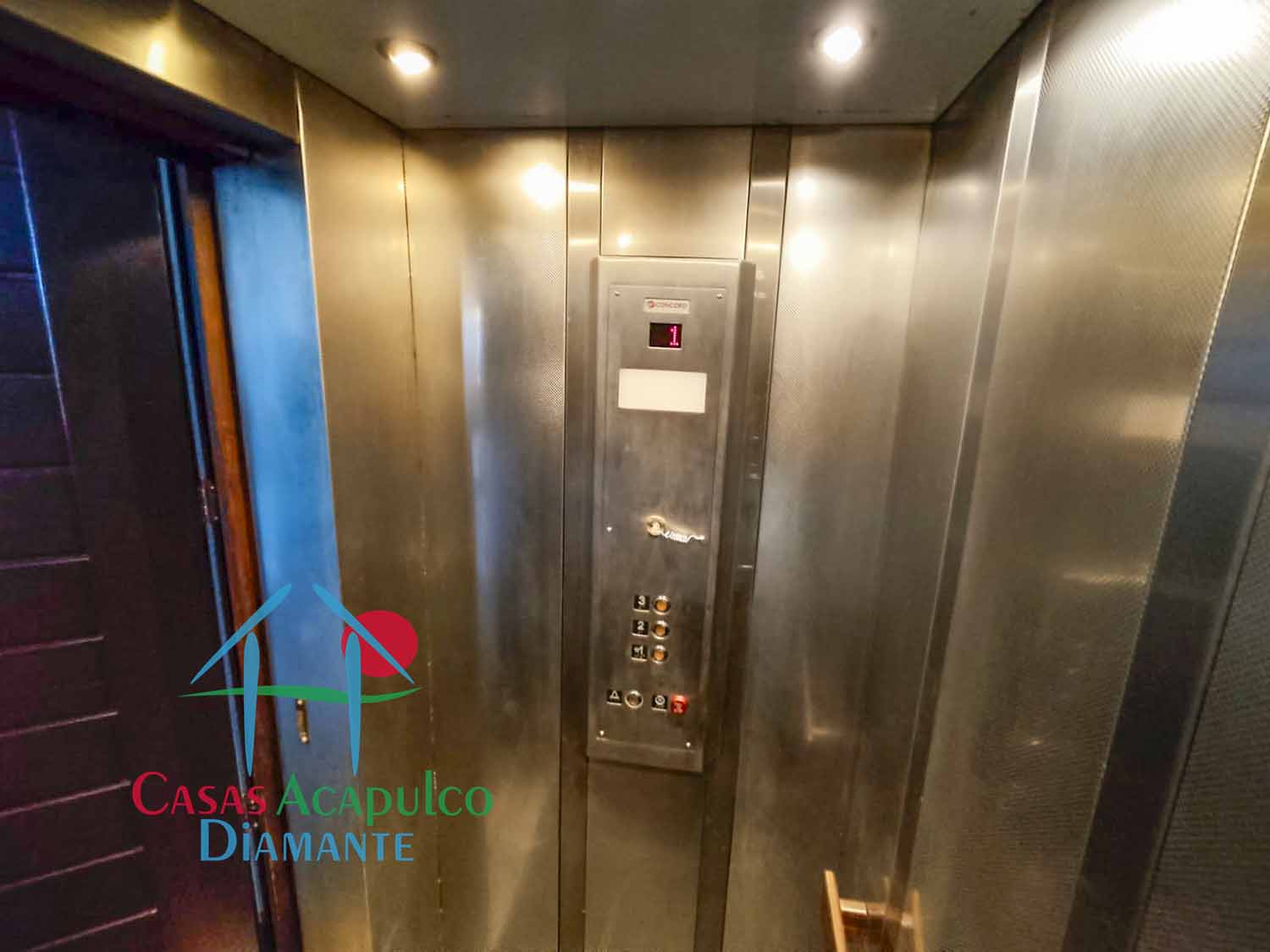 Villa Las Nubes con lote 23 - Elevador 1