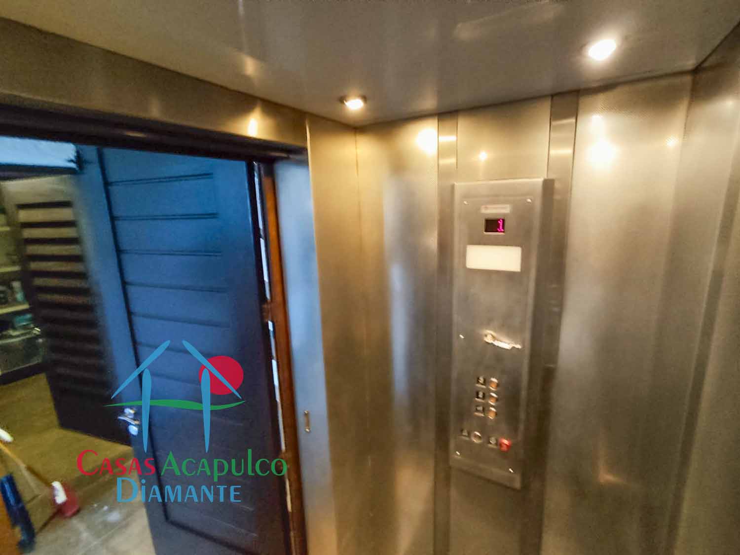 Villa Las Nubes con lote 23 - Elevador 3