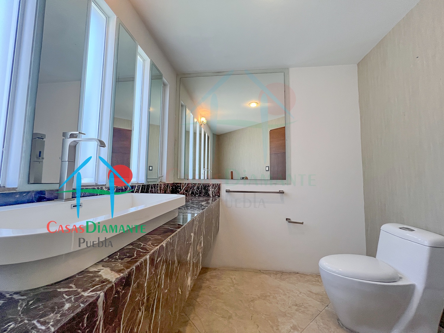 La Vista Country Club Casa Alba - Baño de visitas 1