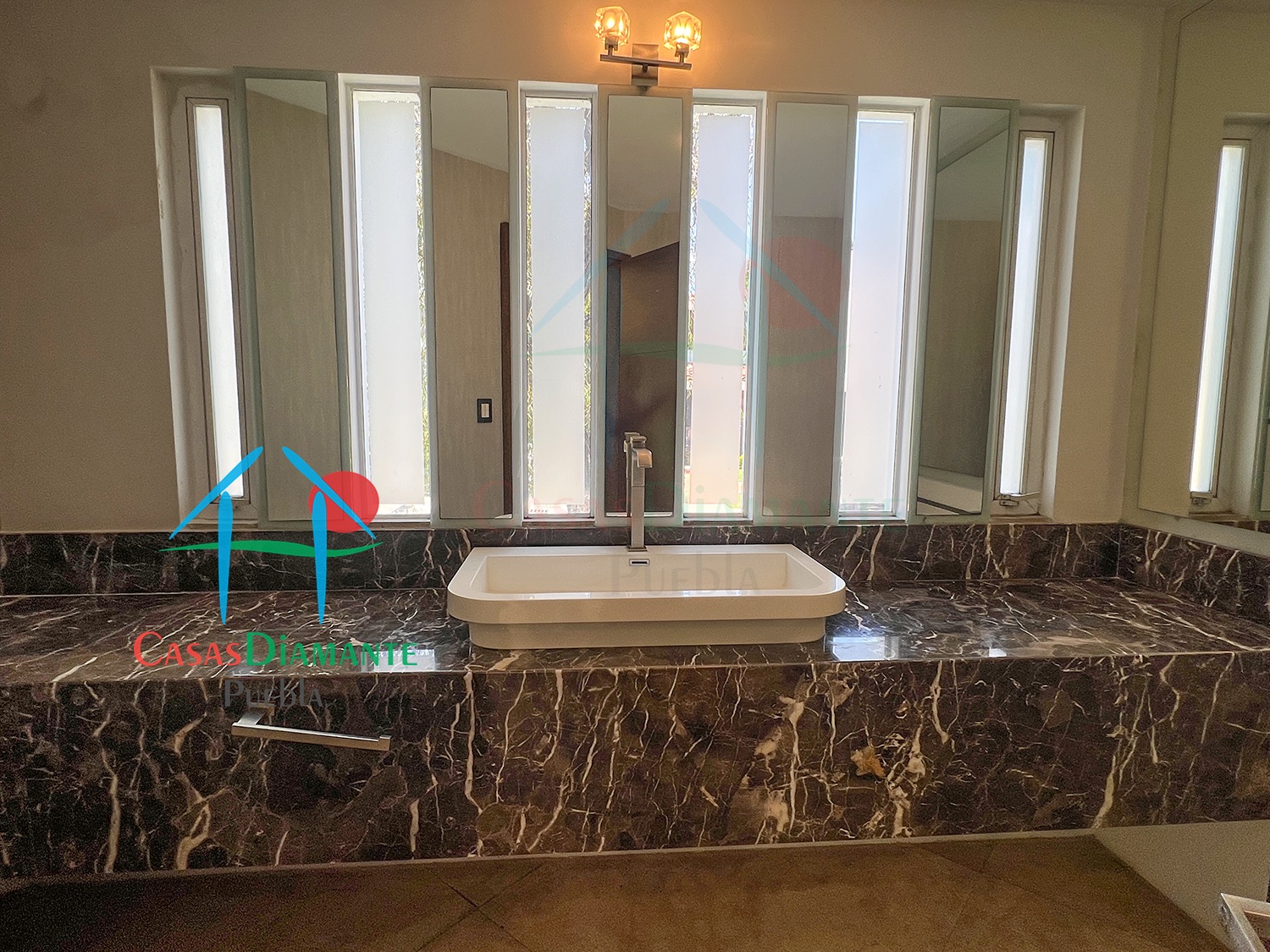 La Vista Country Club Casa Alba - Baño de visitas 2
