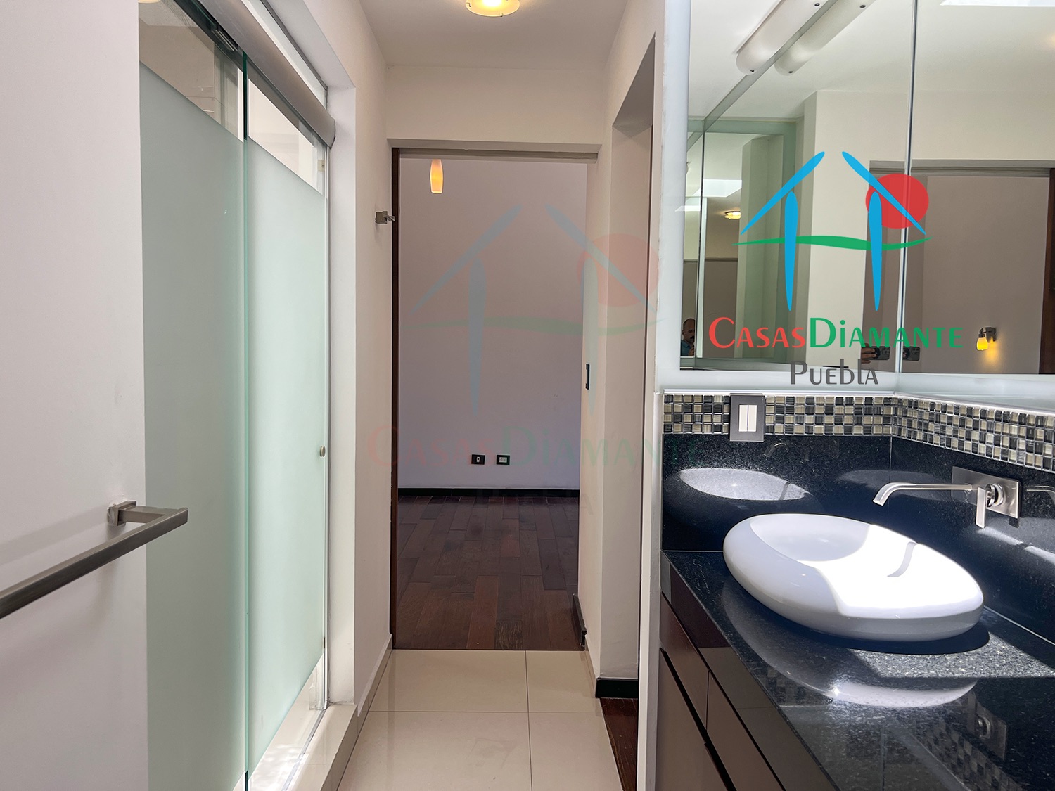 La Vista Country Club Casa Alba - Baño y vestidor 1