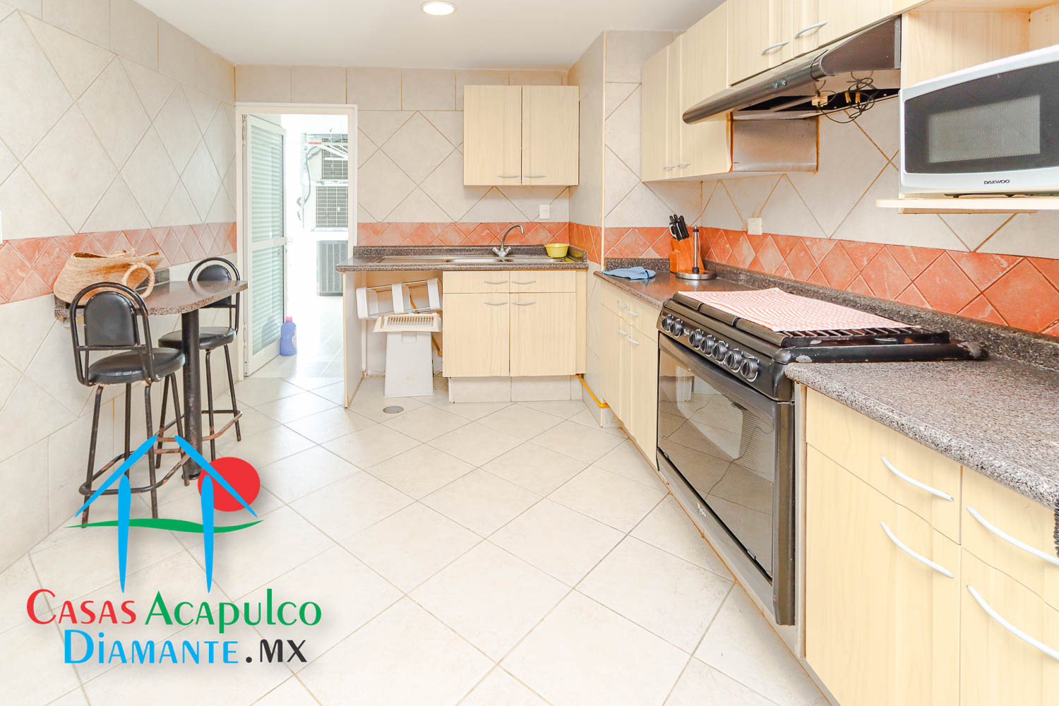 Maralago E 801 - Cocina 1