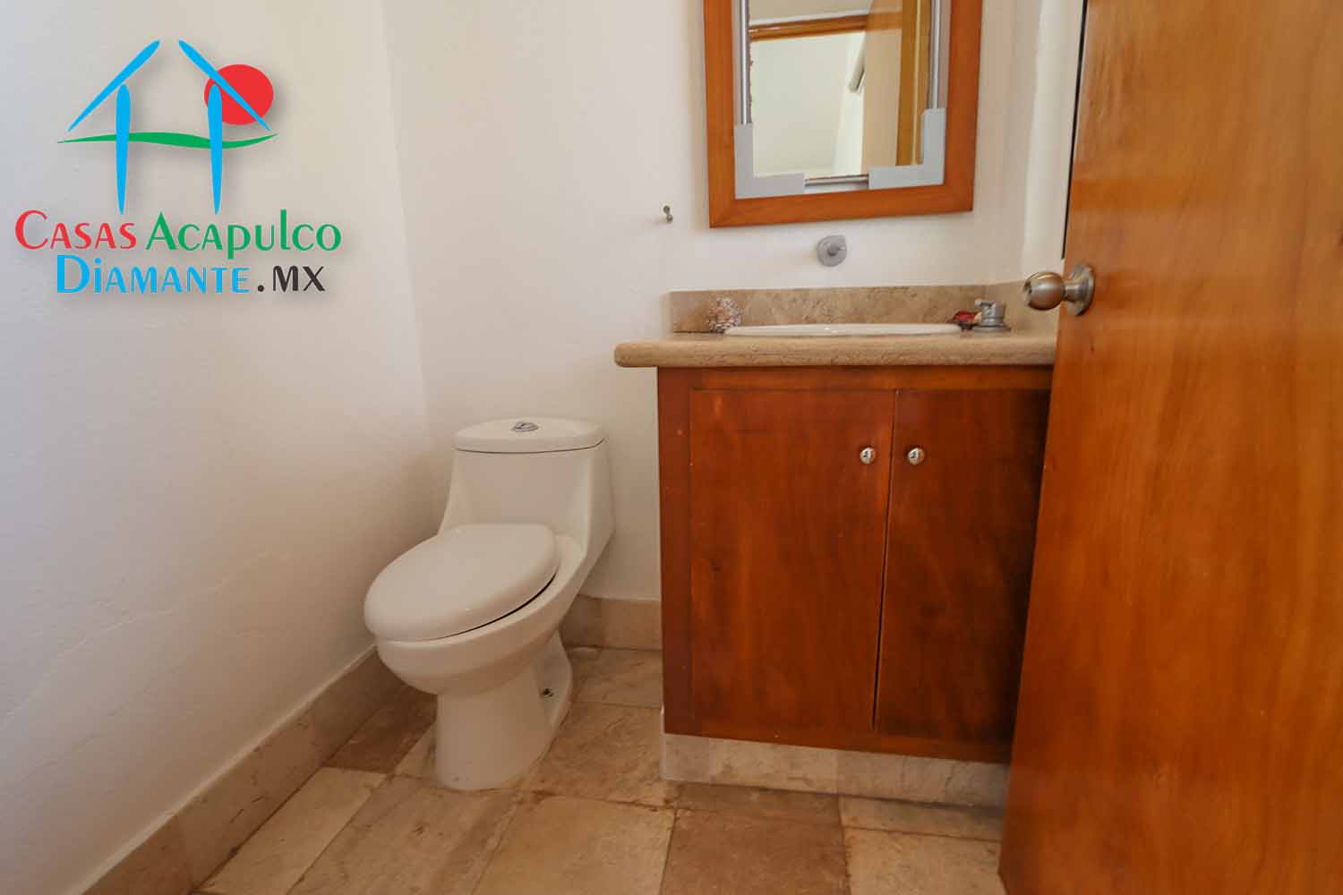 Brisas del Marqués Palmetto 3 - Baño de visitas 1