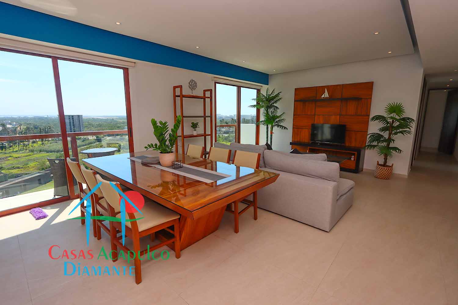 La Isla Fiji TU 8