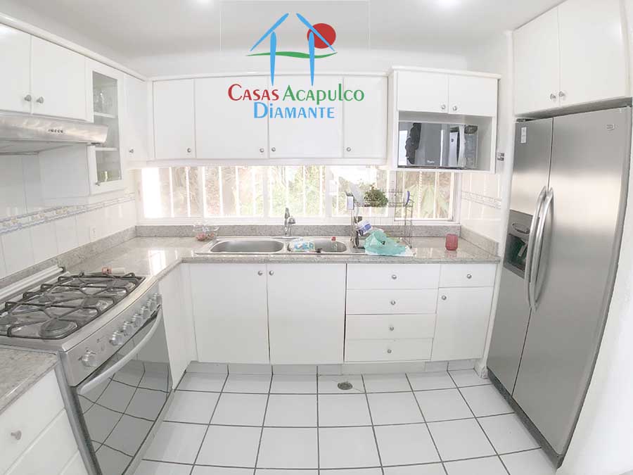 Brisas Diamante T5 168 - Cocina 1