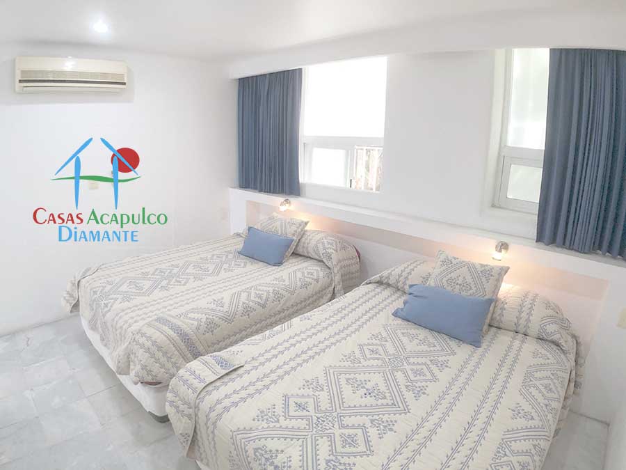 Brisas Diamante T5 168 - Recámara uno 3