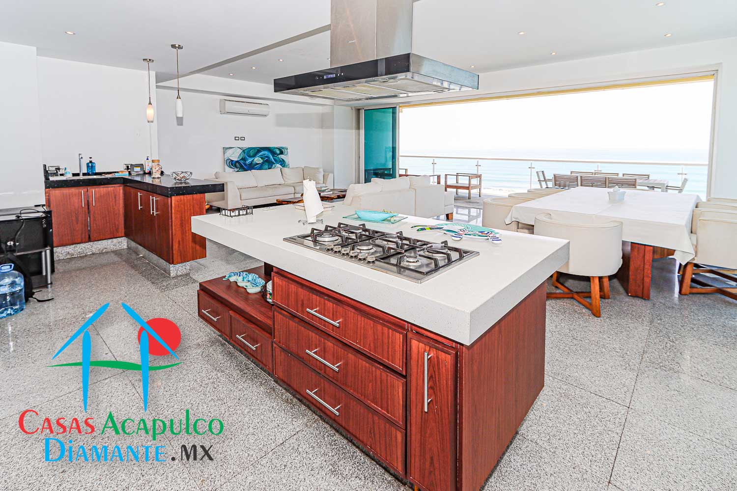 Ocean Front 901 - Cocina 2