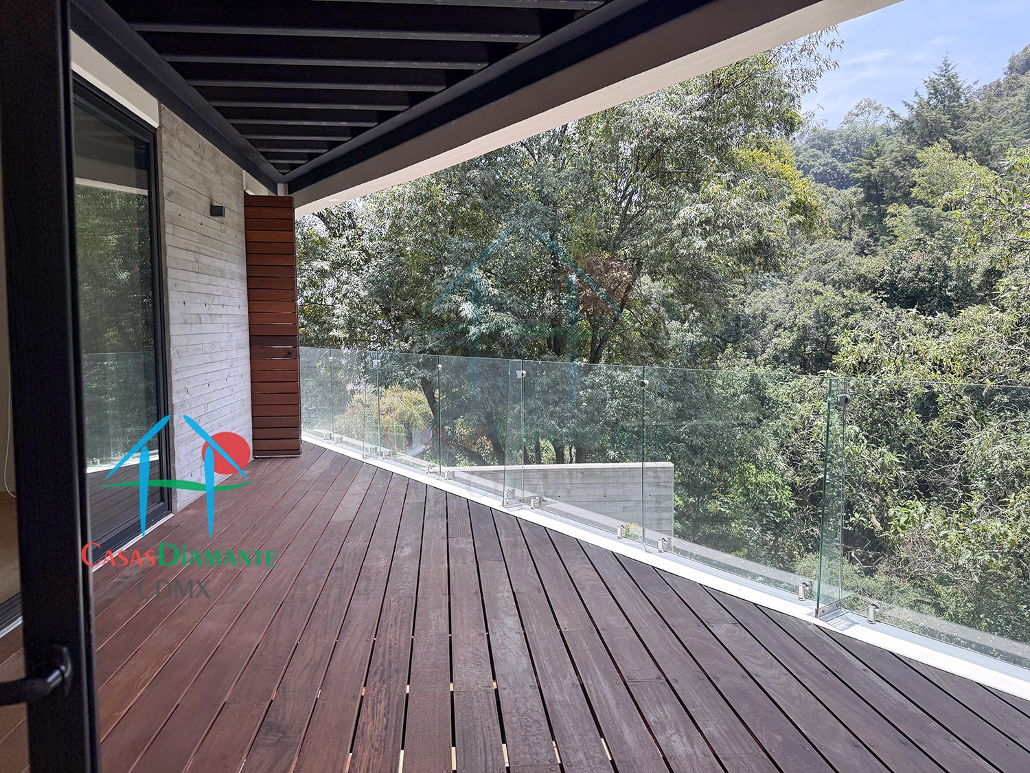 Las Aguilas Ursus BJB - Terraza 2