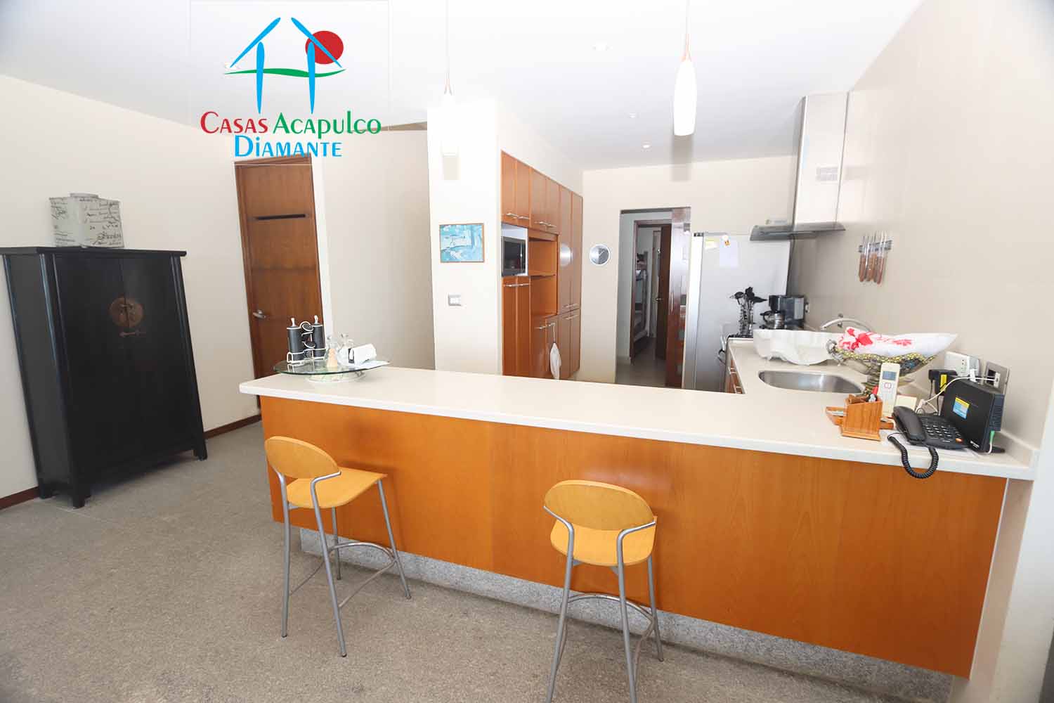 Ocean Front 604 - Cocina 1