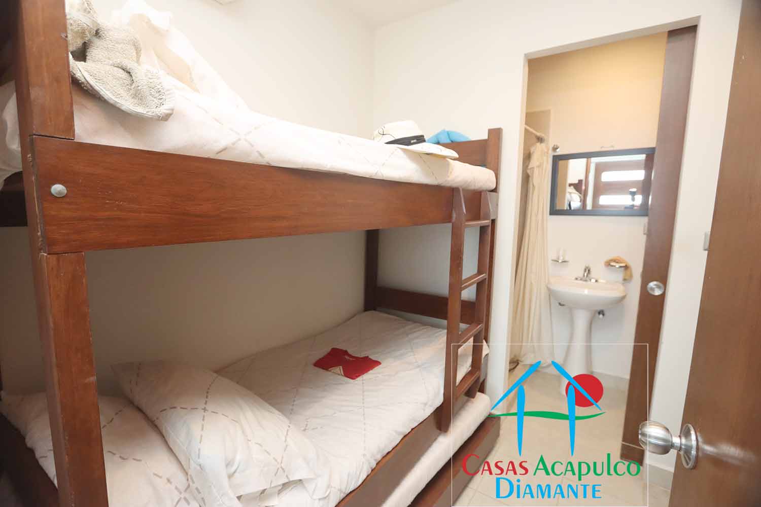 Ocean Front 604 - Cuarto de servicio 1