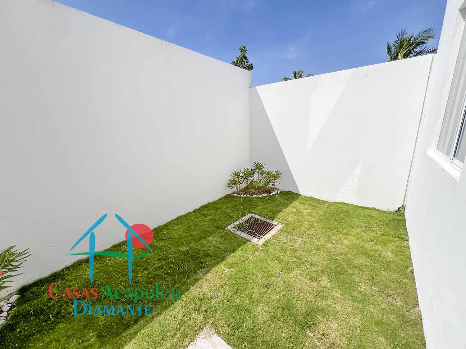 Puerta al sol casa muestra Ciprés - Patio 1