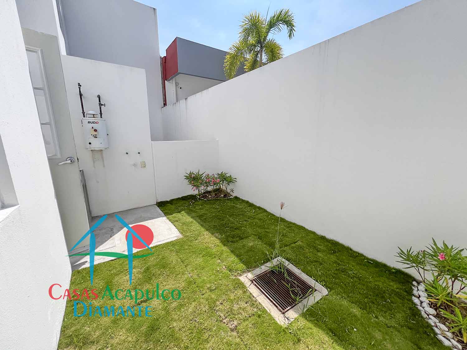 Puerta al sol casa muestra Ciprés - Patio 4