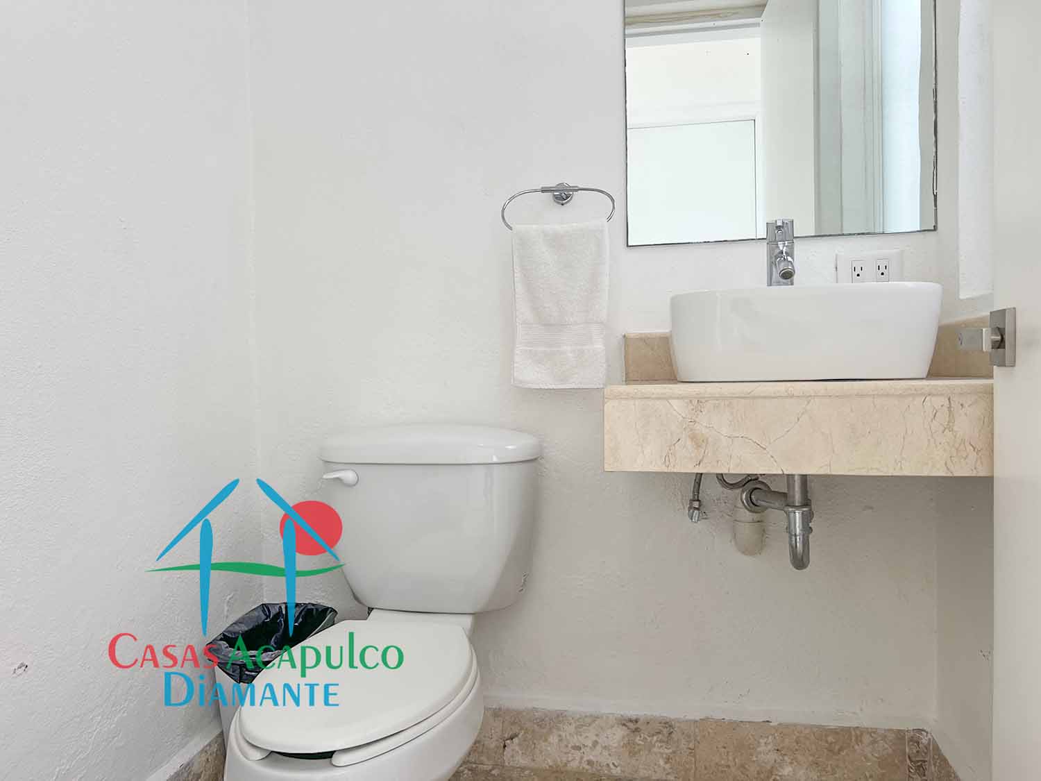 Brisas del Marqués Palmetto 32 - Baño de visitas 1