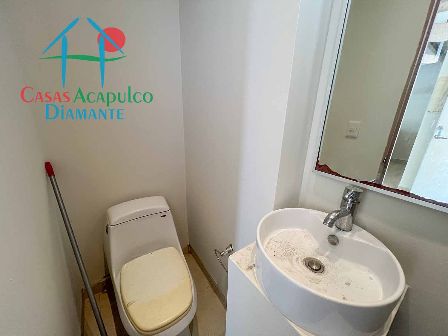 Aura D 103 - Baño de visitas 1