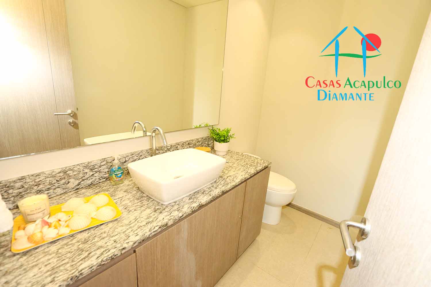 La Isla Bali 102 - Baño de visitas 1