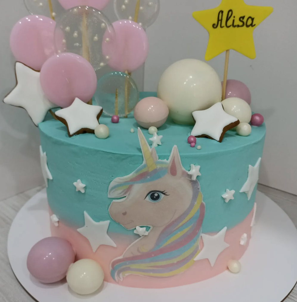 Tort Unicorn Magic cu Acadele si Stelute