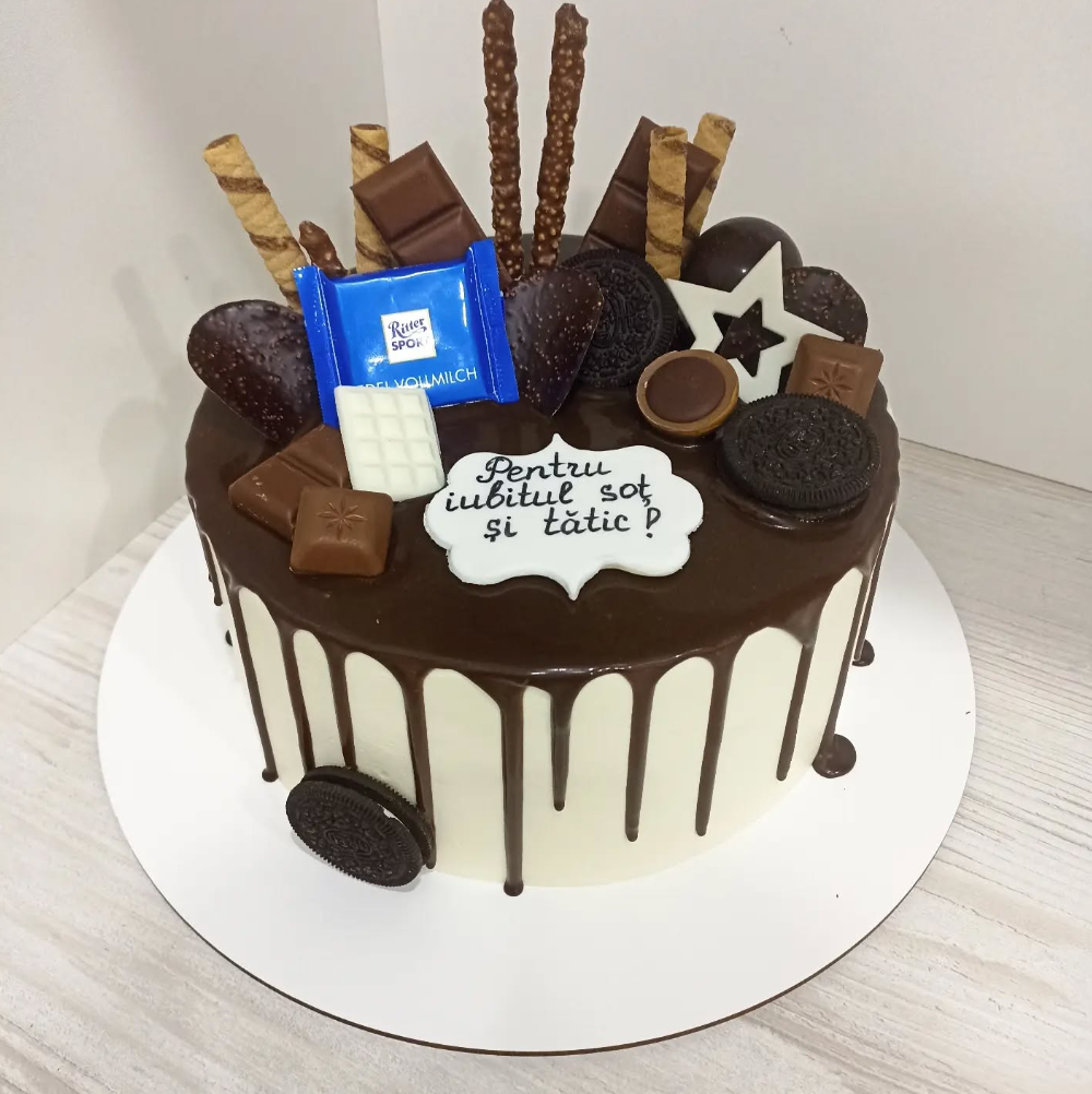 Tort Masculin cu Drip de Ciocolată, Mix de Dulciuri și Mesaj Personalizat