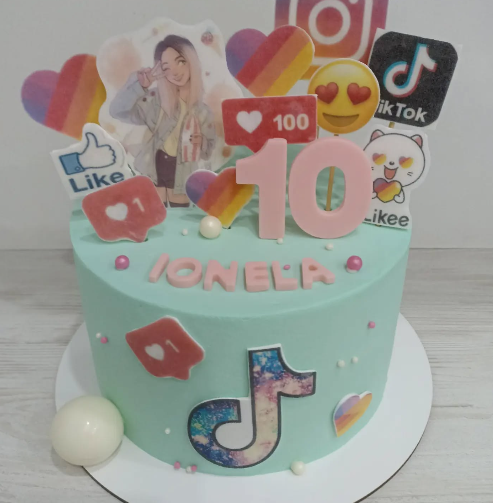 Tort Influencer: TikTok, Likee și Nume Personalizat