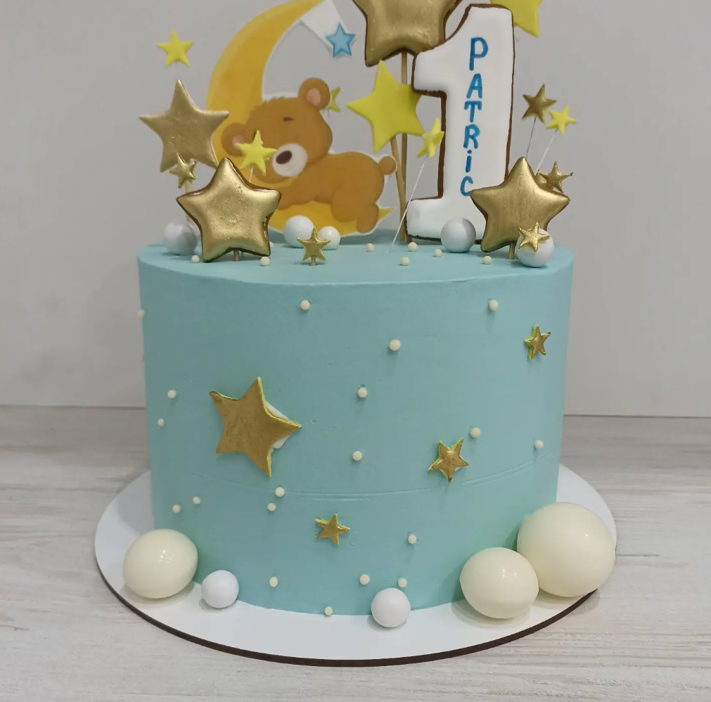 Tort Aniversar Baby Blue cu Ursuleț, Stele și Nume