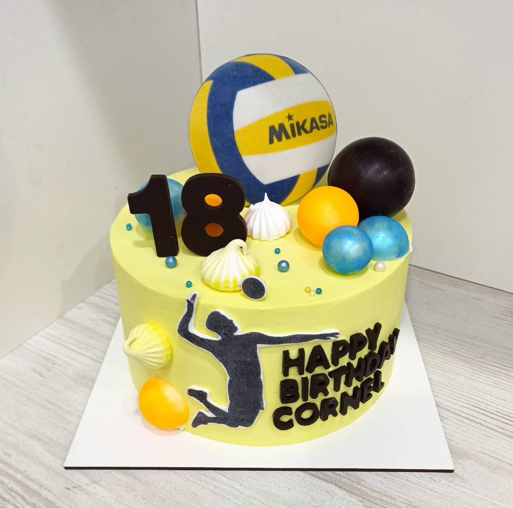 Tort Tematic Volei: Minge Mikasa, Cifră 18 și Mesaj Cornel