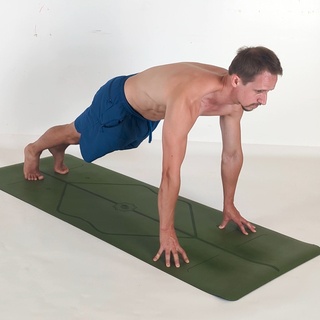 Fingertip plank