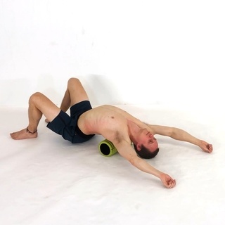 Active thoracic spine extension