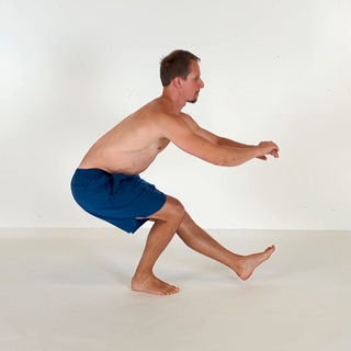 Half pistol squat