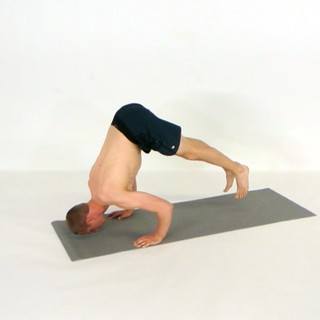 Pike pushup with legs lift