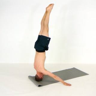 Straight-arm headstand