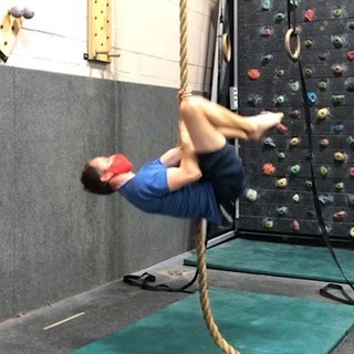 Tuck front lever row rope climb