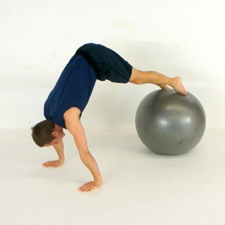 Stability ball pike compression (OLD)