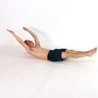 Hollow body crunch