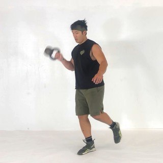 Single kettlebell one-leg clean