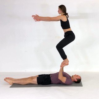 Low foot on hand pushup squat