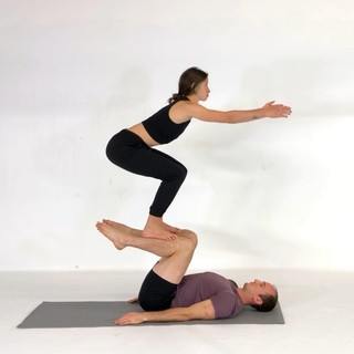 Foot on shin squat