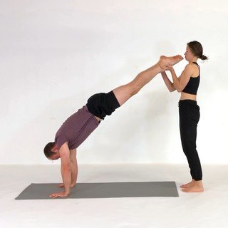 Plank lift to handstand