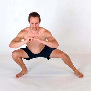 Side-Staggered Squat