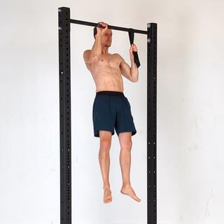 Strap-assisted one-arm pullup
