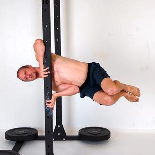 Tuck hanging clutch flag