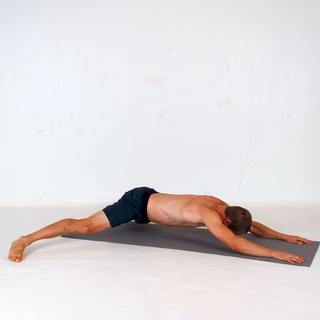 Straddle lalanne pushup