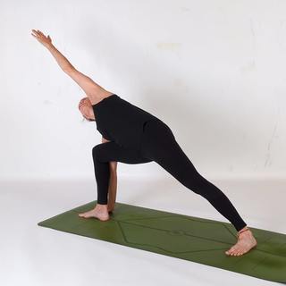 Extended side angle pose