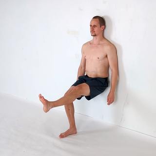 One-leg wall sit