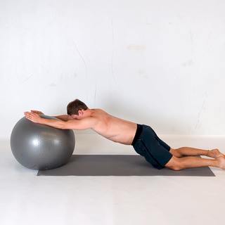 Stability ball knee ab rollout
