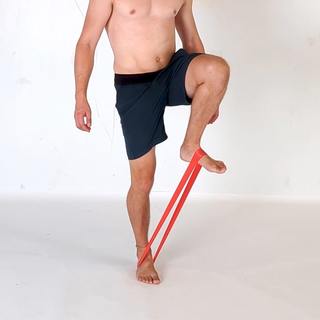 Banded knee drive