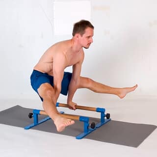 Parallettes straddle L-sit