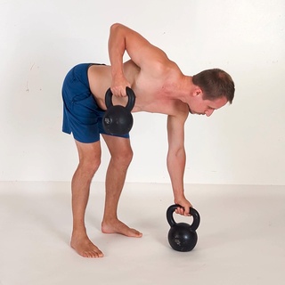 Kettlebell gorilla row