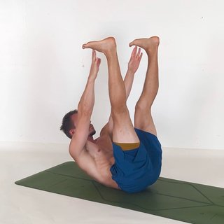 Lying toe touches